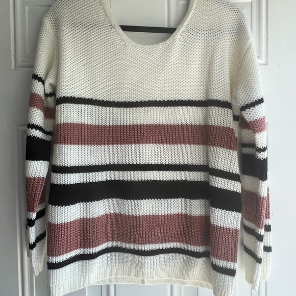 Angel Kiss Sweater - Picture 3 of 3